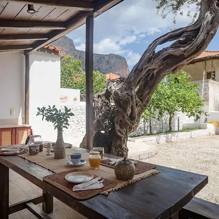 Colourfull Stone House Сasa de vacaciones *