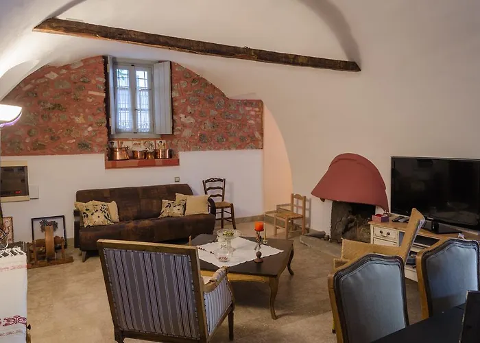 Colourfull Stone House Leonídion