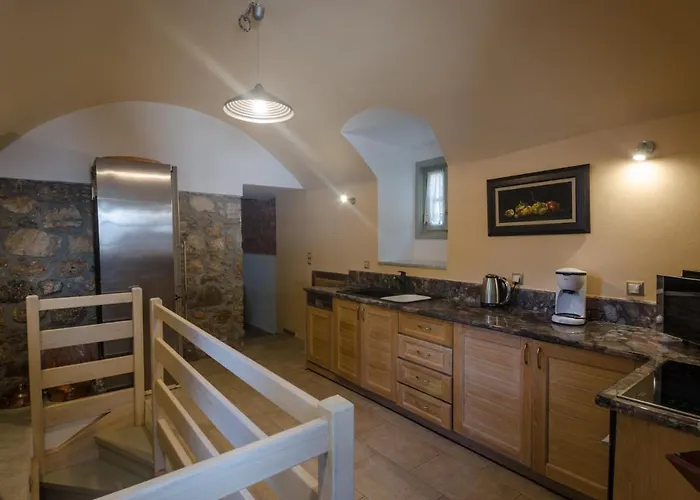 Colourfull Stone House Сasa de vacaciones Leonídion